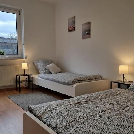 Möblierte Wohnung mit Internet - Zwischen Bielefeld und Paderborn Schloß Holte-Stukenbrock Exterior foto