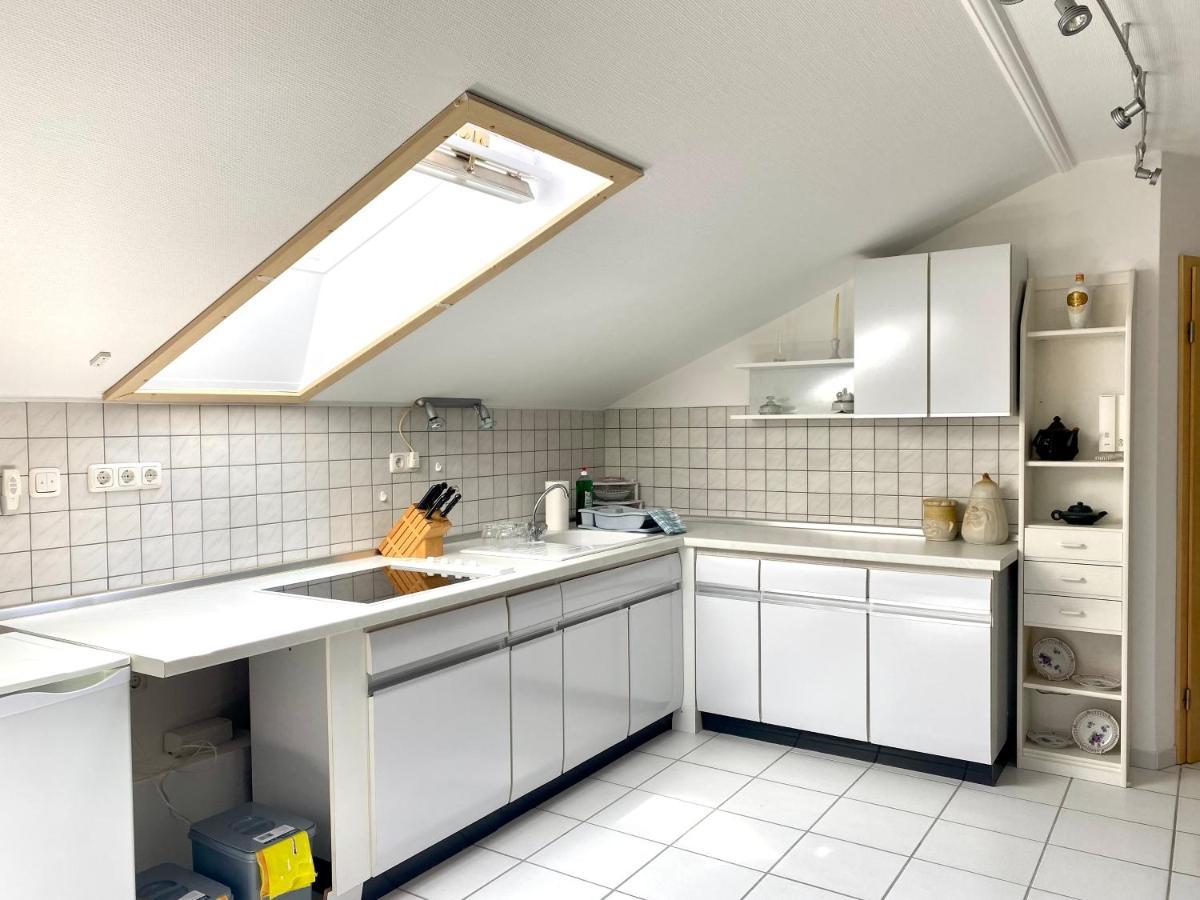 Möblierte Wohnung mit Internet - Zwischen Bielefeld und Paderborn Schloß Holte-Stukenbrock Exterior foto
