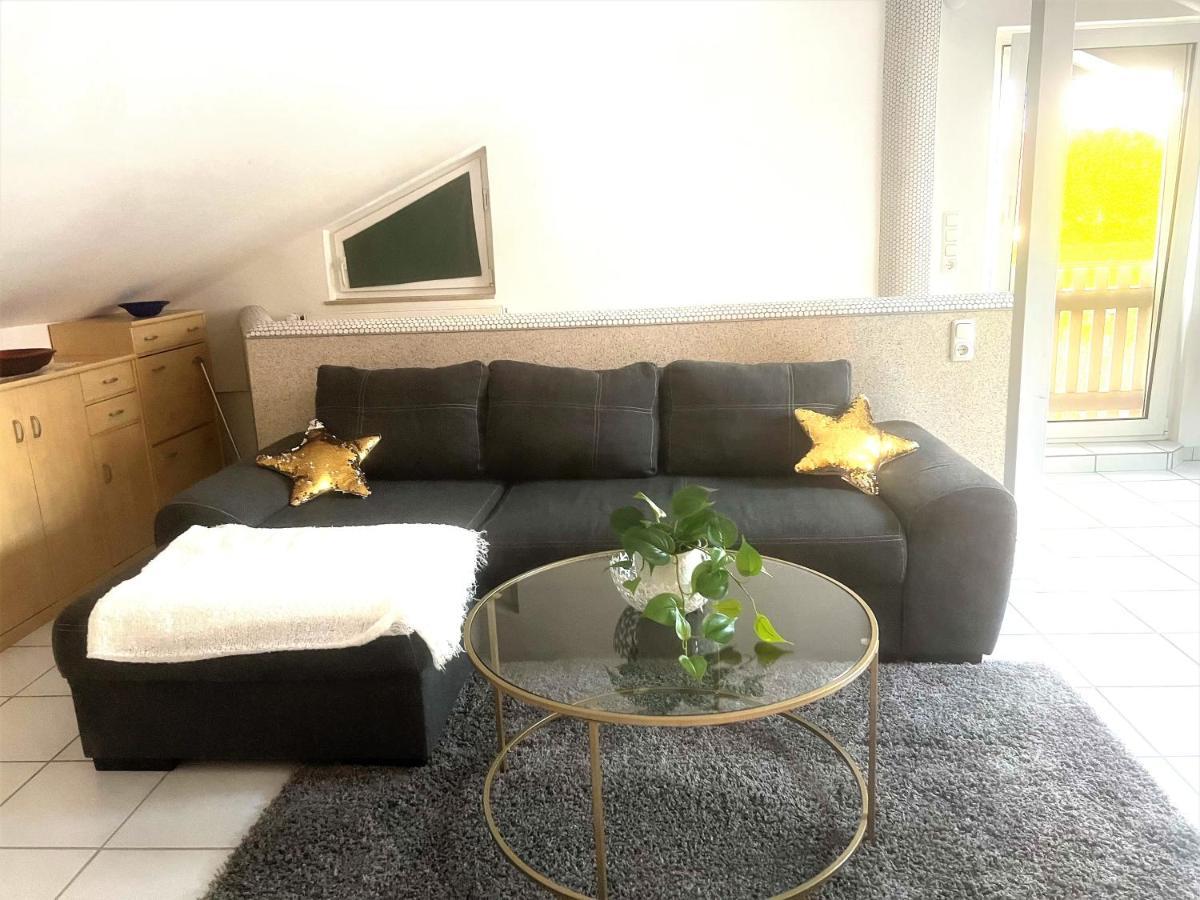 Möblierte Wohnung mit Internet - Zwischen Bielefeld und Paderborn Schloß Holte-Stukenbrock Exterior foto